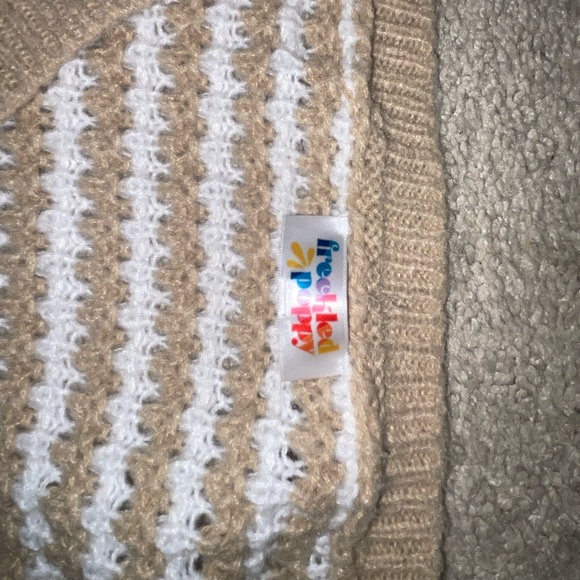 WOMENS SWEATER|| SIZE-OS - Picture 2 of 2